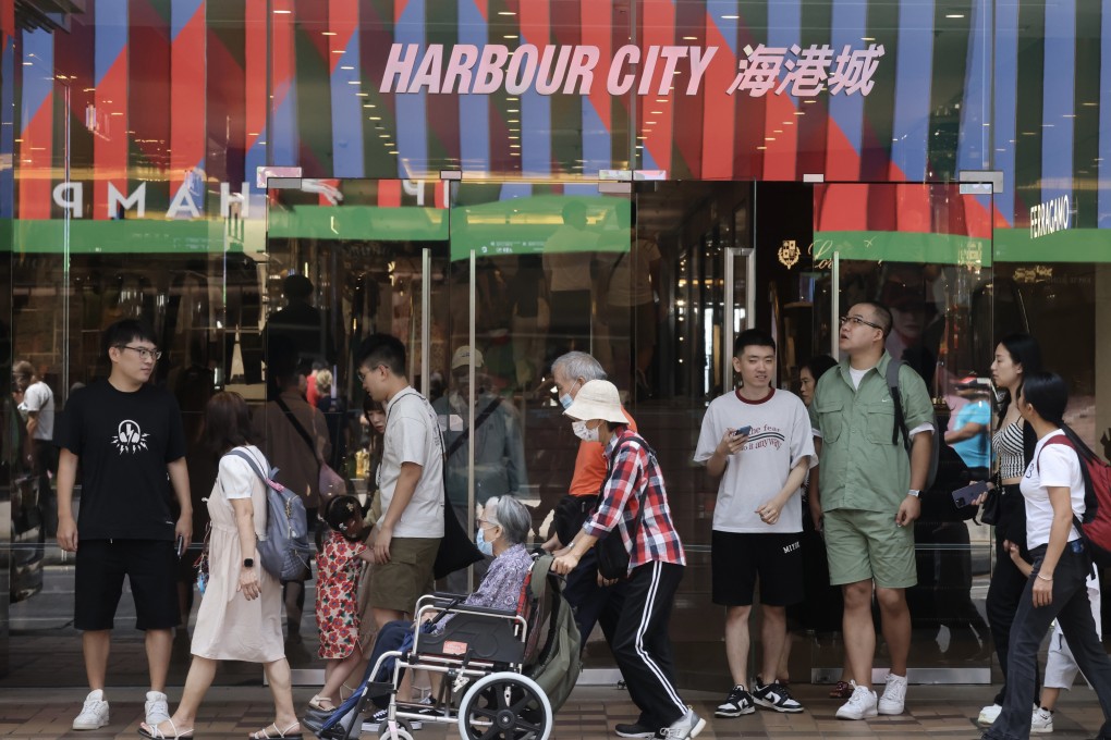 Shoppers are seen outside Harbour City shopping centre on Canton Road in Tsim Sha Tsui. Photo: Jonathan Wong