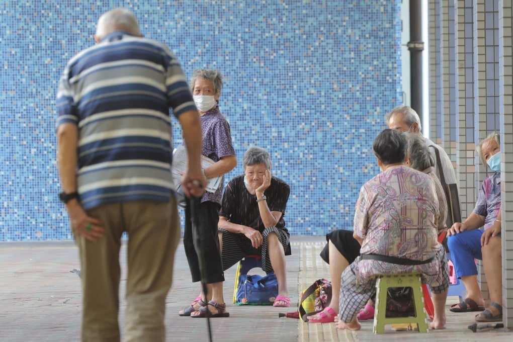 Elderly people rest in a park at Cheung Sha Wan. The MPF says it has returned 2.5 per cent a year on average but individual MPF account performances vary. Photo: Jelly Tse