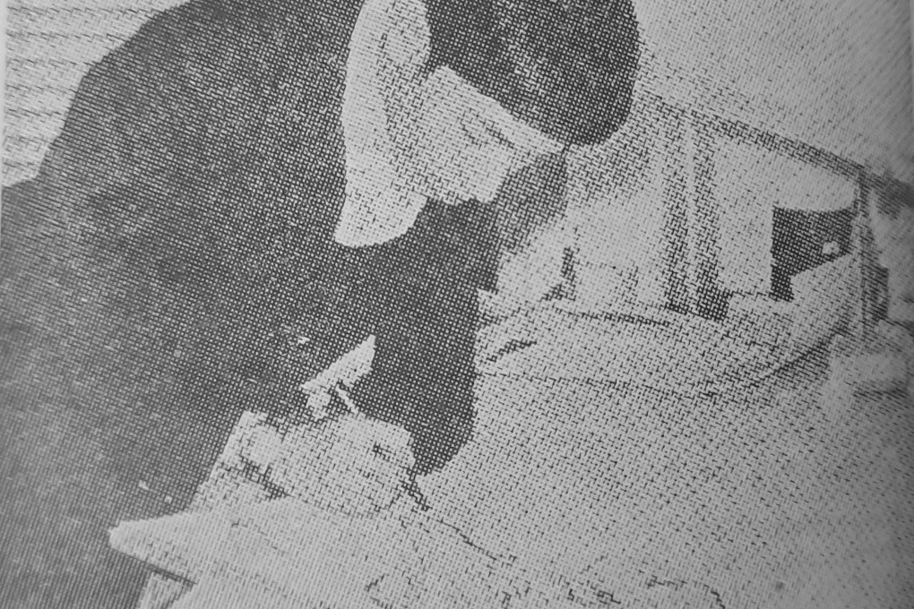 Philip Au-young won the Hong Kong Chamber of Commerce’s fashion design competition in 1969, and took up a two-year scholarship at the New York Institute of Fashion Design and Technology.