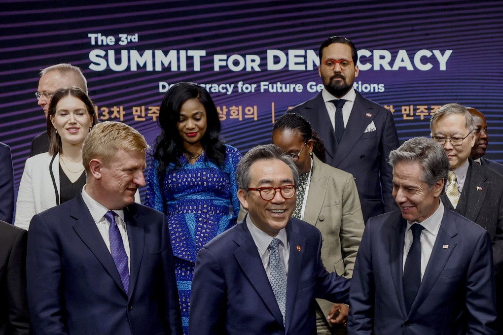 US Secretary of State Antony Blinken (bottom right) interacts with South Korean Foreign Minister Cho Tae-yul at the Summit for Democracy on Monday in Seoul. Photo via AP