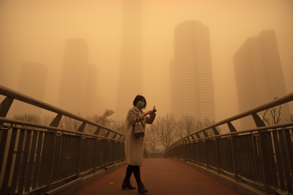 Air pollution worsened across China last year amid extreme weather events like sandstorms and droughts and a resurgence in coal use. Photo: AP