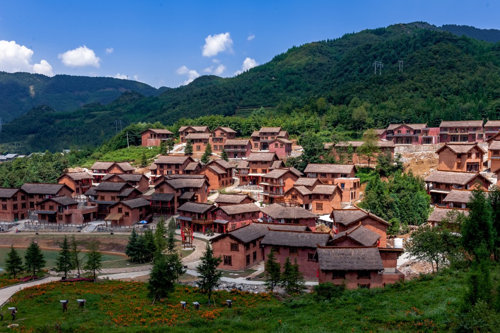 The Yeyuhai Mountainous Region Resort in southern China’s Guizhou province has halted construction projects worth hundreds of millions of yuan because of a lack of funding. Photo: Weibo /  西安微博热搜