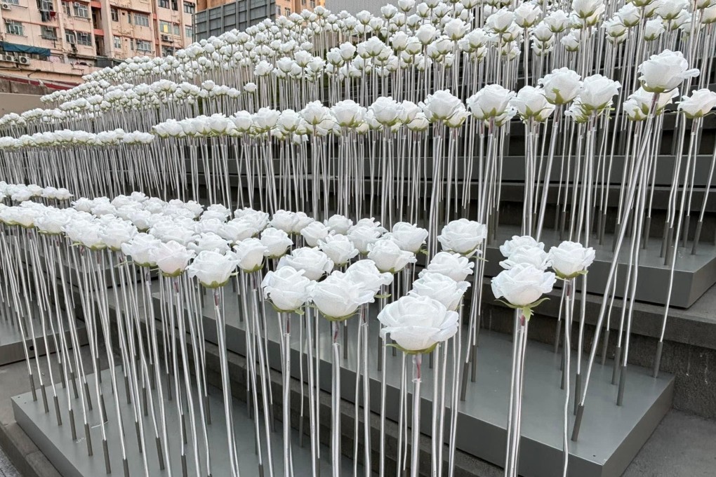The LED flower installation in East Kowloon. Social media users have panned the artwork for resembling a funeral parlour. Facebook/Chun Ming Lam