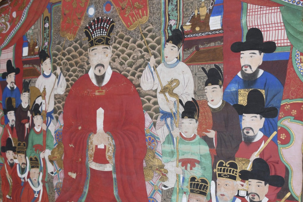 This tapestry is one of 22 historic artifacts that were looted following the Battle of Okinawa in WWII. Photo: FBI via AP