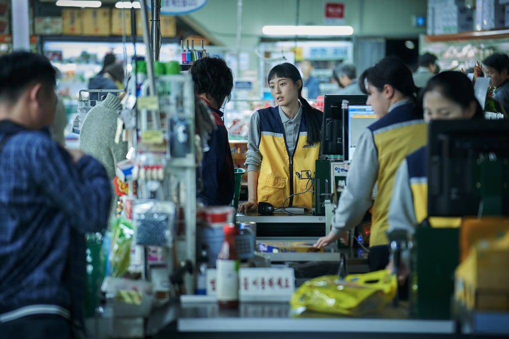 Jeon So-nee (centre) as Jeong Su-in in a still from Parasyte: The Grey. The K-drama series, directed by Train to Busan’s Yeon Sang-ho and co-starring Koo Kyo-hwan, Lee Jung-hyun and Kwon Hae-hyo, reimagines Hitoshi Iwaaki’s classic Japanese alien-invasion manga. Photo: Cho Wonjin/Netflix