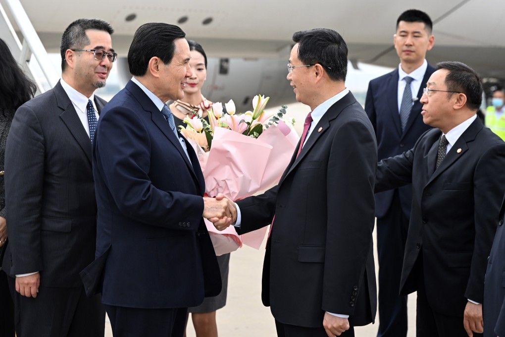 Former Taiwanese leader Ma Ying-jeou (left) arrives in Shenzhen on Monday at the start of an 11-day mainland trip. Photo: Xinhua