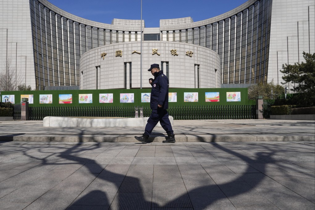 China’s central bank has expressed an interest in further easing policies, but pressures on the yuan may complicate those plans. Photo: AP