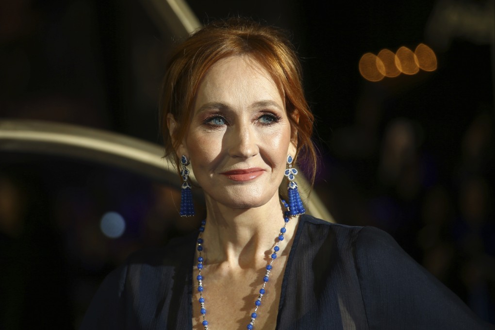 Author J.K. Rowling poses for photographers upon her arrival at the premiere “Fantastic Beasts: The Crimes of Grindelwald” in London in November 2018. Photo: AP