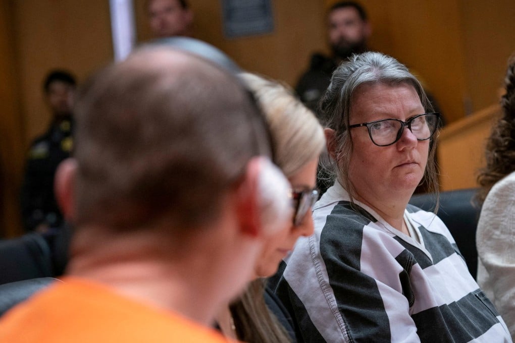 Jennifer Crumbley glances at her husband James Crumbley during their sentencing hearing. Photo: Reuters