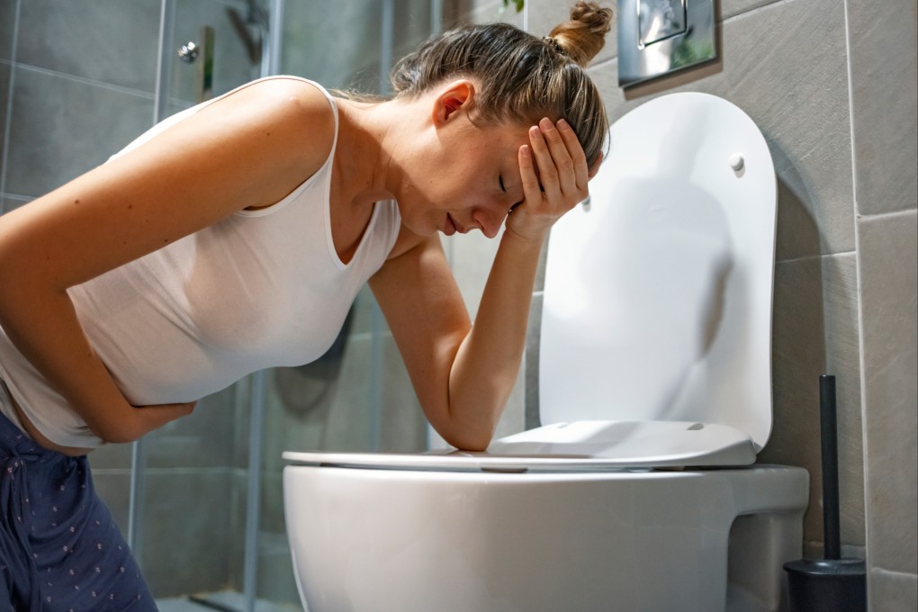 A doctor and a nutritionist describe the differences between having stomach flu and food poisoning, the causes of gastroenteritis and how best to treat it. Photo: Shutterstock