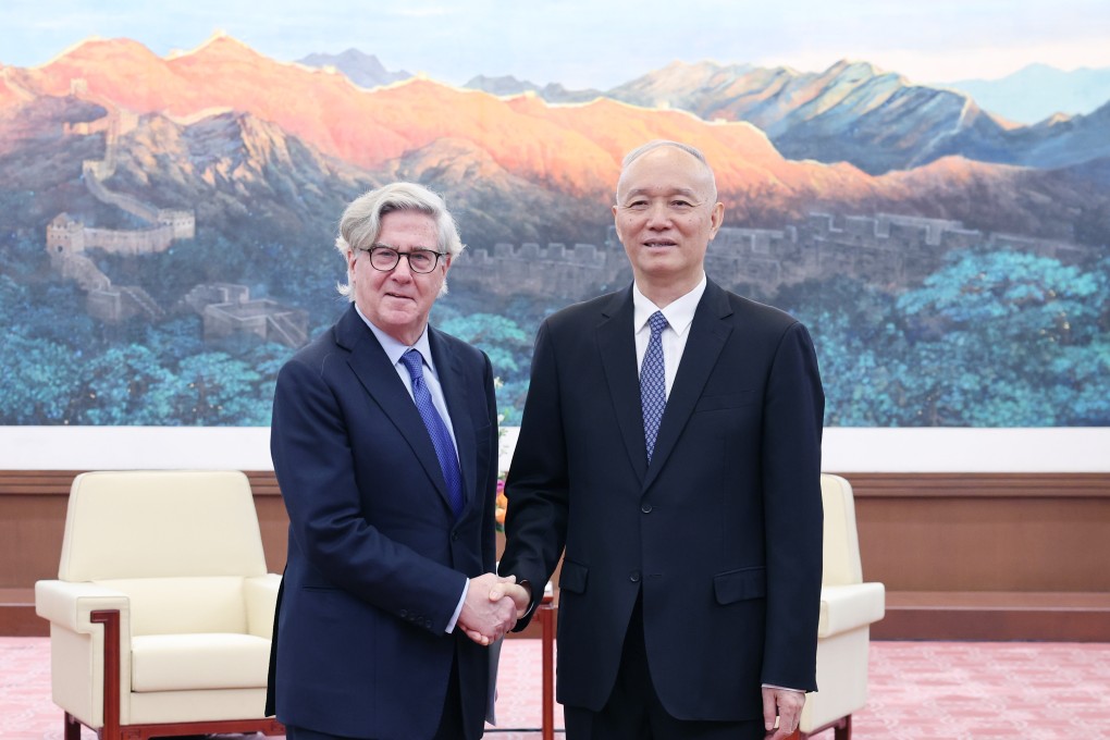 American businessman John Thornton (left) meets Cai Qi, a Politburo Standing Committee member, in Beijing on Friday. Photo: Xinhua