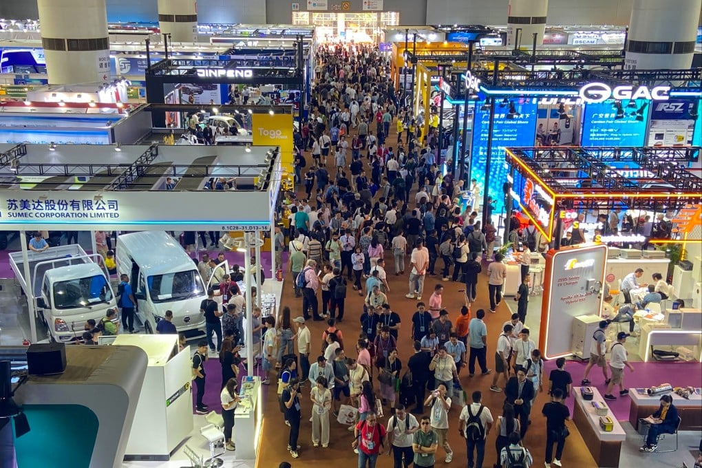 Exhibitors and visitors at the 135th session of the China Import and Export Fair in Guangzhou, south China’s Guangdong Province. Photo: He Huifeng