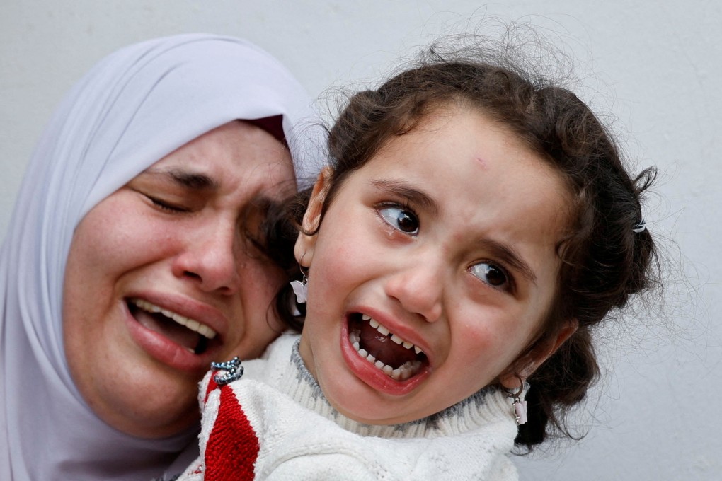 Mourners during the funeral of Palestinian Yazan Ishtayeh, who was killed in an Israeli raid near Nablus. Photo: Reuters