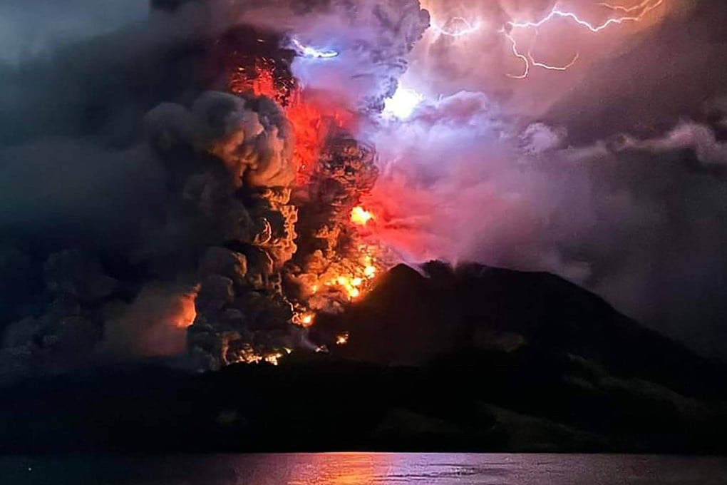 Mount Ruang spewing hot lava and smoke in Sitaro, Indonesia, on April 17. Photo: PVMBK/AFP