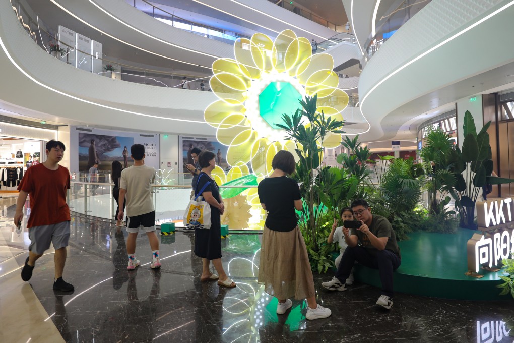 Shoppers at KK Time mall in Shenzhen. Photo: Xiaomei Chen