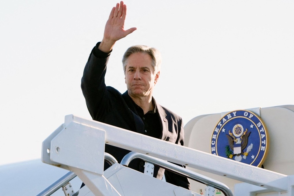US Secretary of State Antony Blinken waves as he boards his plane at Joint Base Andrews in Maryland, on Tuesday, on his way to Beijing. Photo: AFP