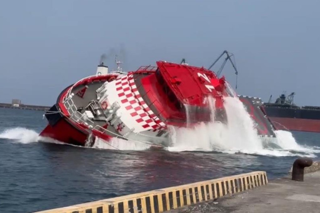 The self-righting boat will allow firefighters to carry out rescue operations in foul weather. Photo: Facebook/@paul.wan.37