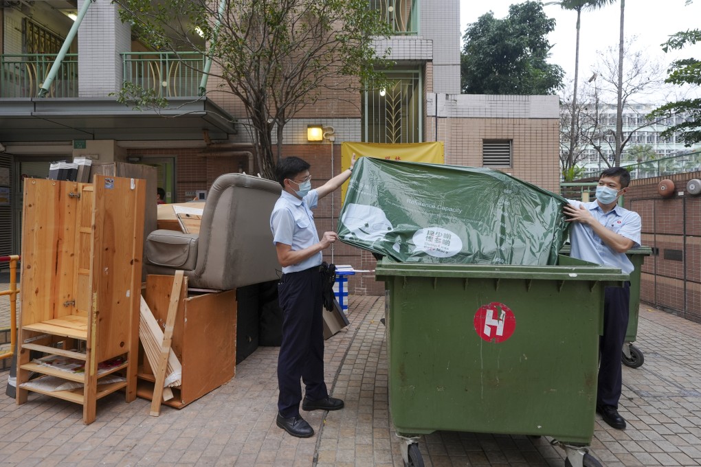 Under the waste-charging scheme, rubbish bags are available in nine sizes. Photo: Eugene Lee