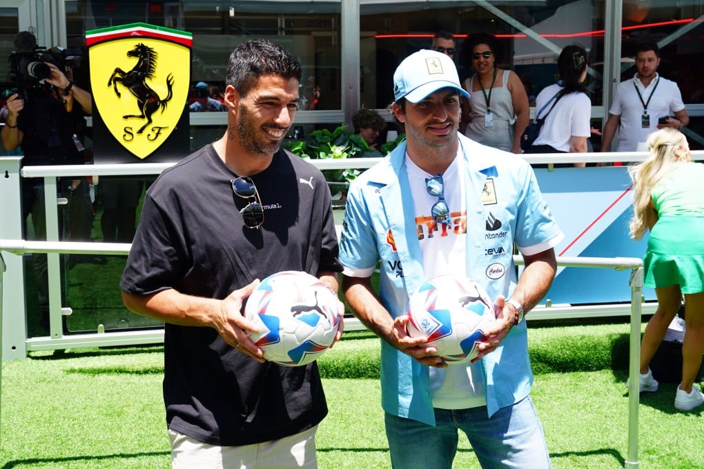 Luis Suarez and Carlos Sainz pose together ahead of the Miami Grand Prix. Photo: USA Today