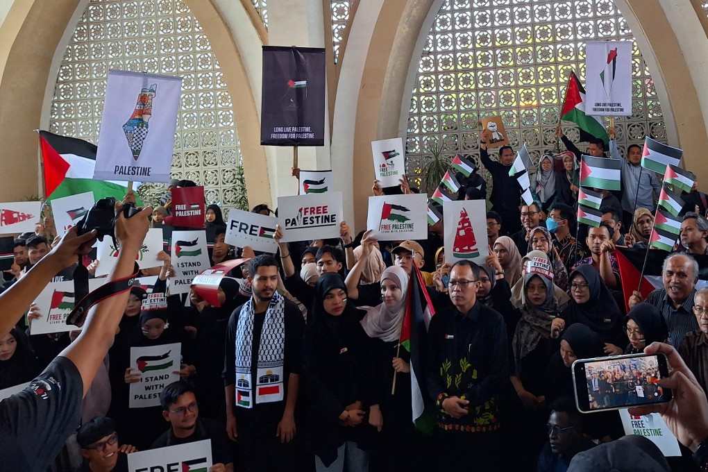 Student and staff rally together at University of Muhammadiyah in Surabaya on March 7. Photo: Johannes Nugroho