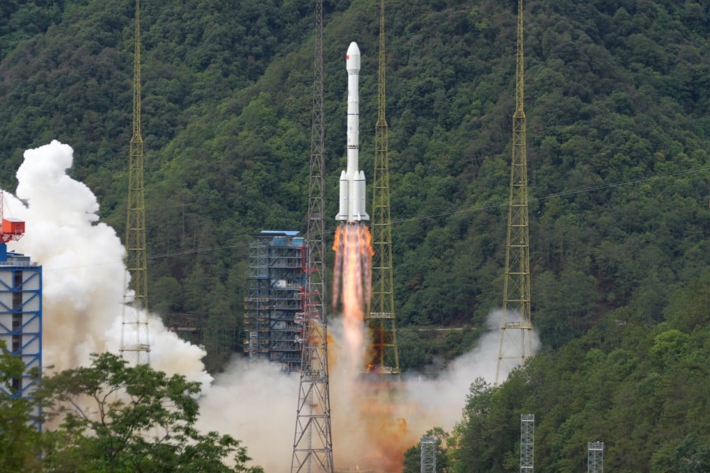 A Long March-3B rocket carrying the Smart SkyNet-1 01 satellite blasts off from the Xichang Satellite Launch Centre in Sichuan province on Thursday. Photo: Xinhua