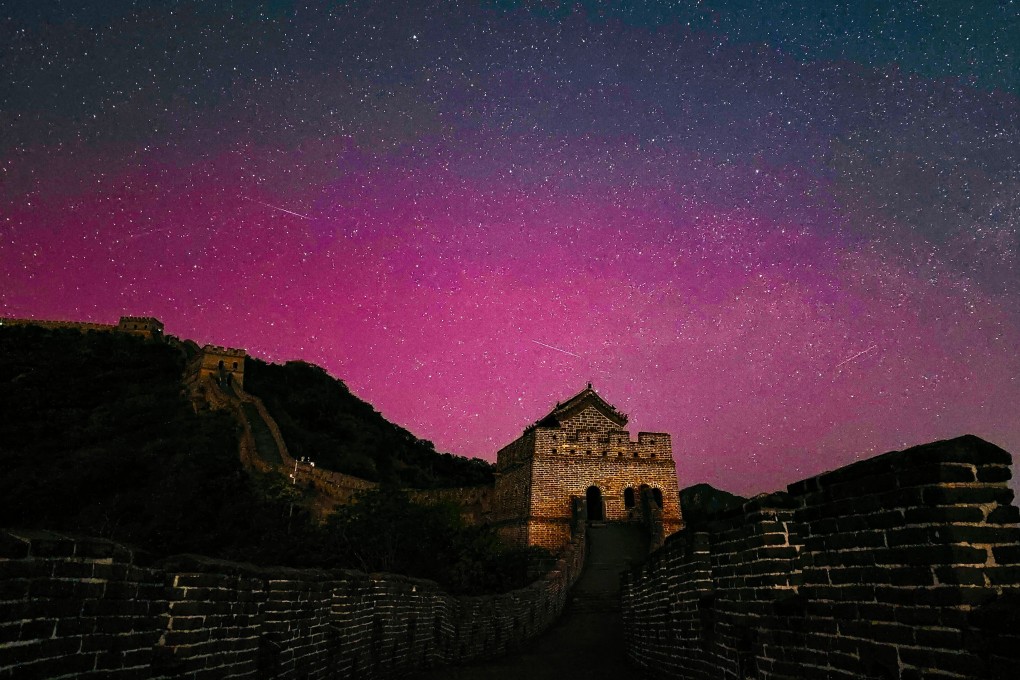 The skies above the Great Wall were lit up on Saturday night. Photo: Weibo/ 摄影师钟大猫