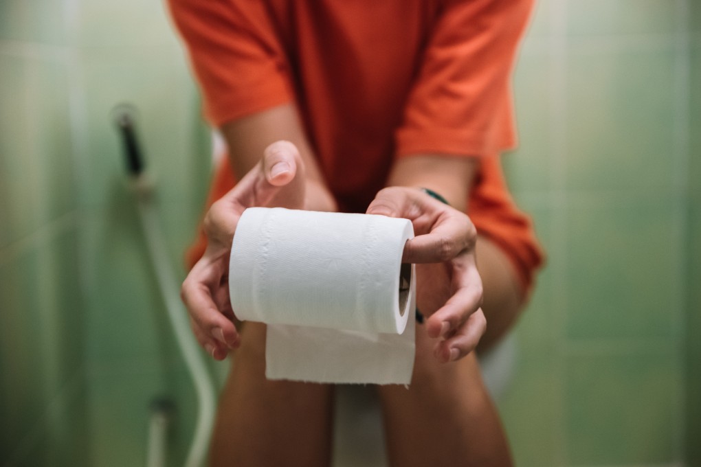 Experts say abnormal poop can signal health conditions from IBS to cancer, so we found out what healthy and unhealthy stools look like, how often you should defecate, and tips for optimum excrement. Photo: Getty Images