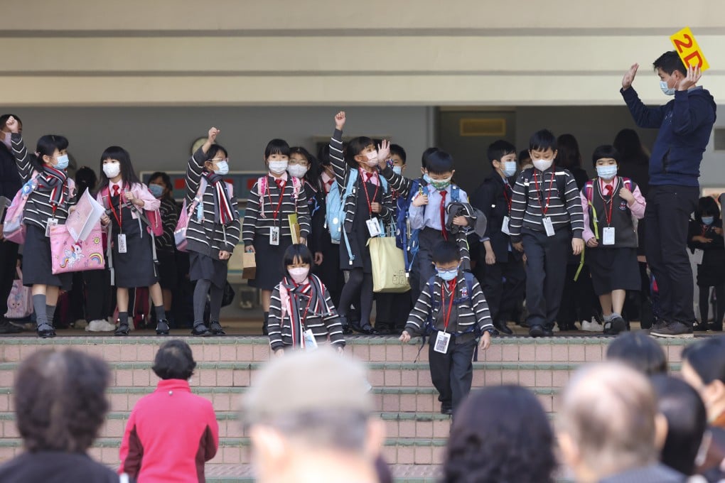 On average over the past nearly two decades, about six out of 10 students holding one-way permits went to primary schools and the rest went to secondary schools. Photo: Nora Tam