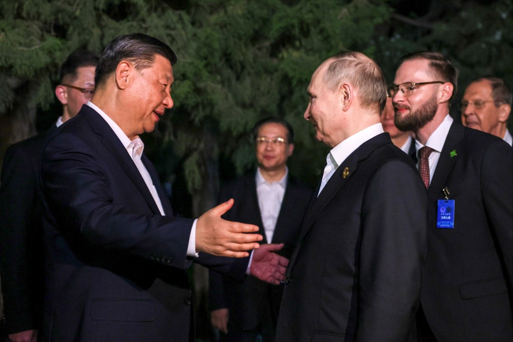 Russian President Vladimir Putin, who visited China on May 16, and Chinese President Xi Jinping vowed to build even closer ties in energy and finance sectors. Photo: EPA-EFE