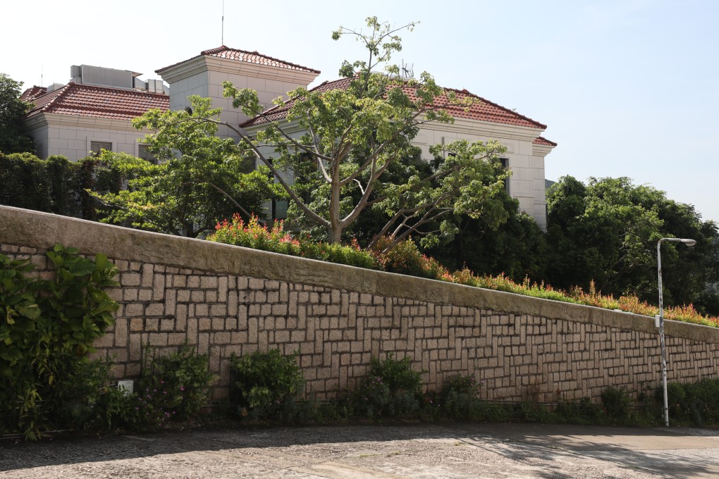 Homes at 8-10 Black’s Link, The Peak, pictured in September 2021. Photo: Xiaomei Chen