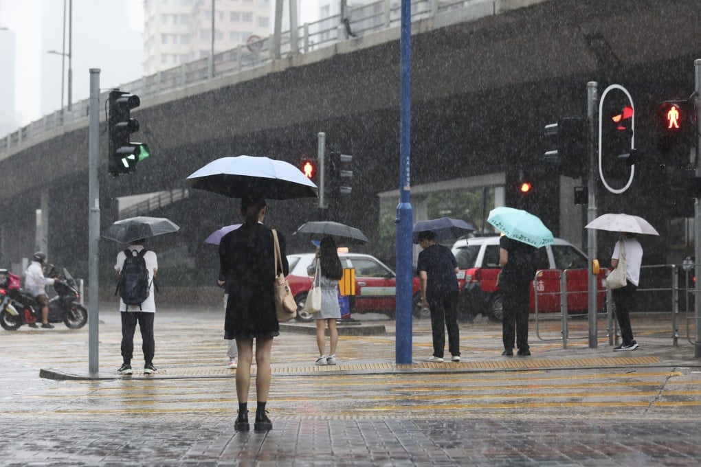 The Observatory says a trough of low pressure affecting the coast of southern China will weaken over the next couple of days. Photo: Xiaomei Chen
