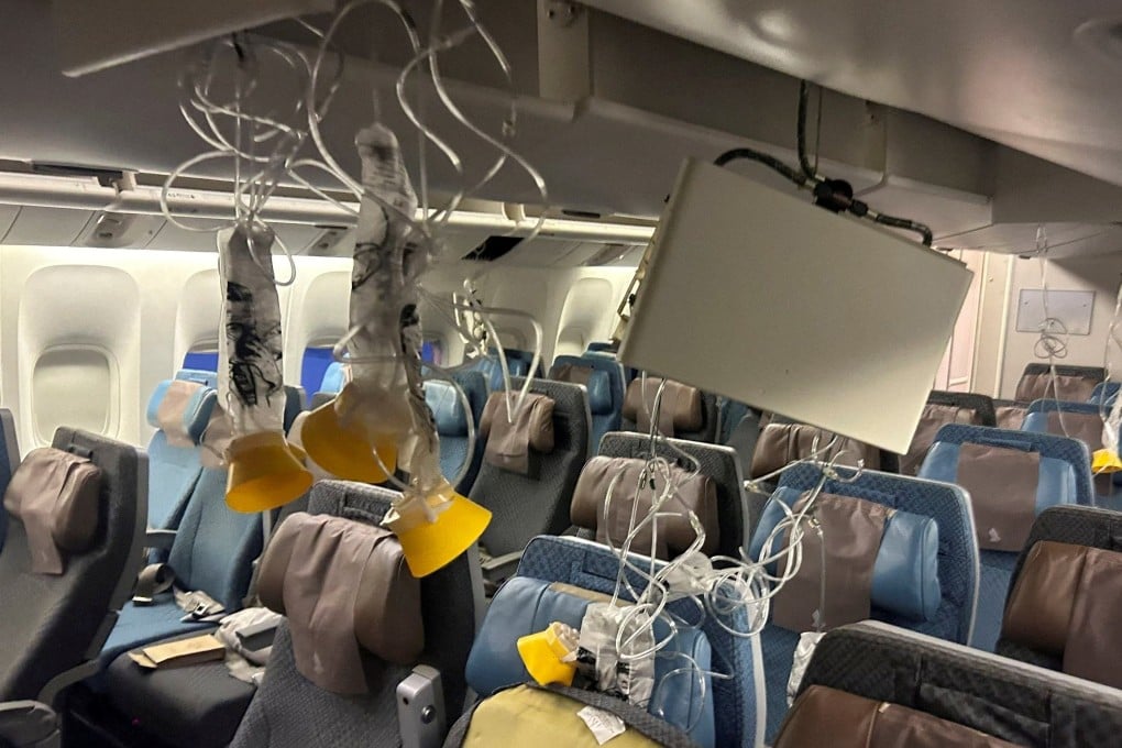 The interior of Singapore Airlines flight SQ321. Photo: Reuters