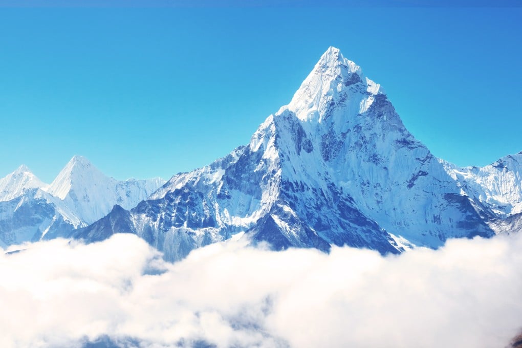 An Indian climber rescued from Everest has died in hospital, a Nepali tourism official said on Tuesday. Photo: Shutterstock/File
