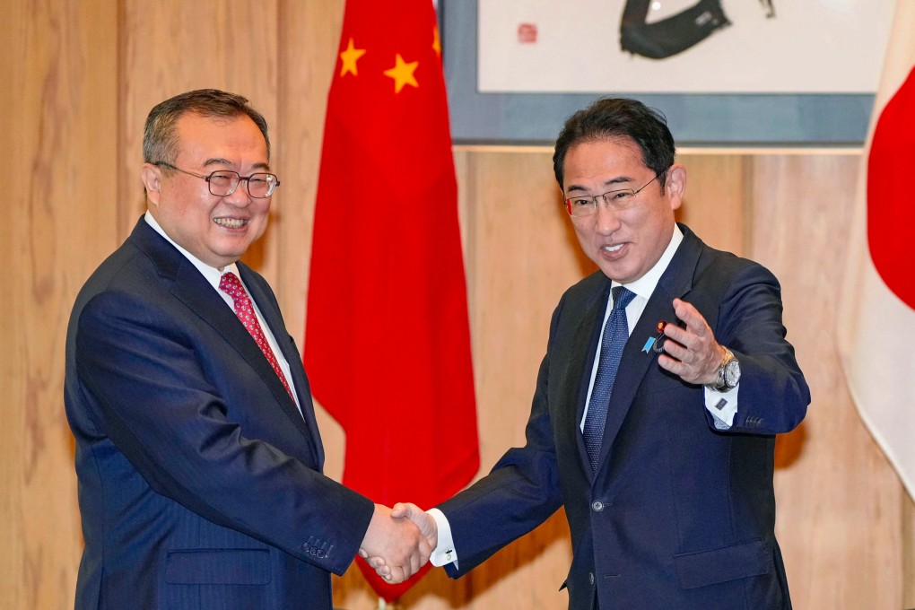 Liu Jianchao, head of the Communist Party’s International Department, with Japanese Prime Minister Fumio Kishida in Tokyo on Wednesday. Photo: Kyodo
