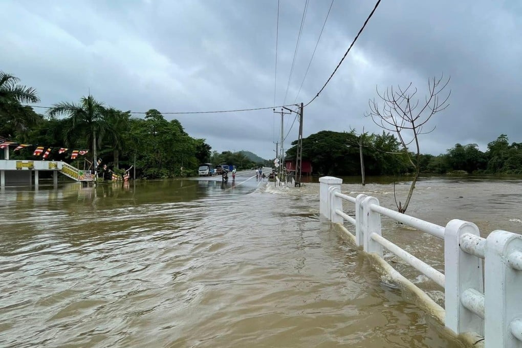 Flash floods, mudslides and falling trees have killed at least 14 people in Sri Lanka. Photo: X@SriLankaTweet