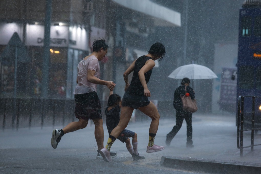 Rain ‘will be heavier at times in some areas with thunderstorms’, says forecaster. Photo: Xiaomei Chen