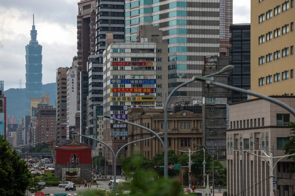 AmCham Taiwan’s annual paper suggests that the island take “a variety of strategic measures” to support energy, highways, telecommunications, power plants and water supplies. Photo: Reuters