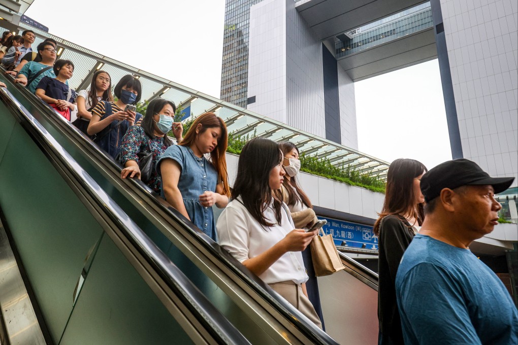 A recent pay trend survey had suggested salary increases of up to 5.47 per cent for Hong Kong government staff. Photo: Edmond So