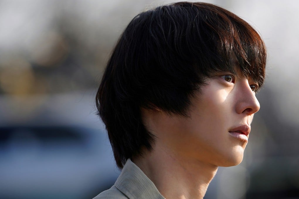 Jang Ki-yong as Bok Gwi-ju in a still from The Atypical Family. Chun Woo-hee, Go Doo-shim, and Claudia Kim co-star.