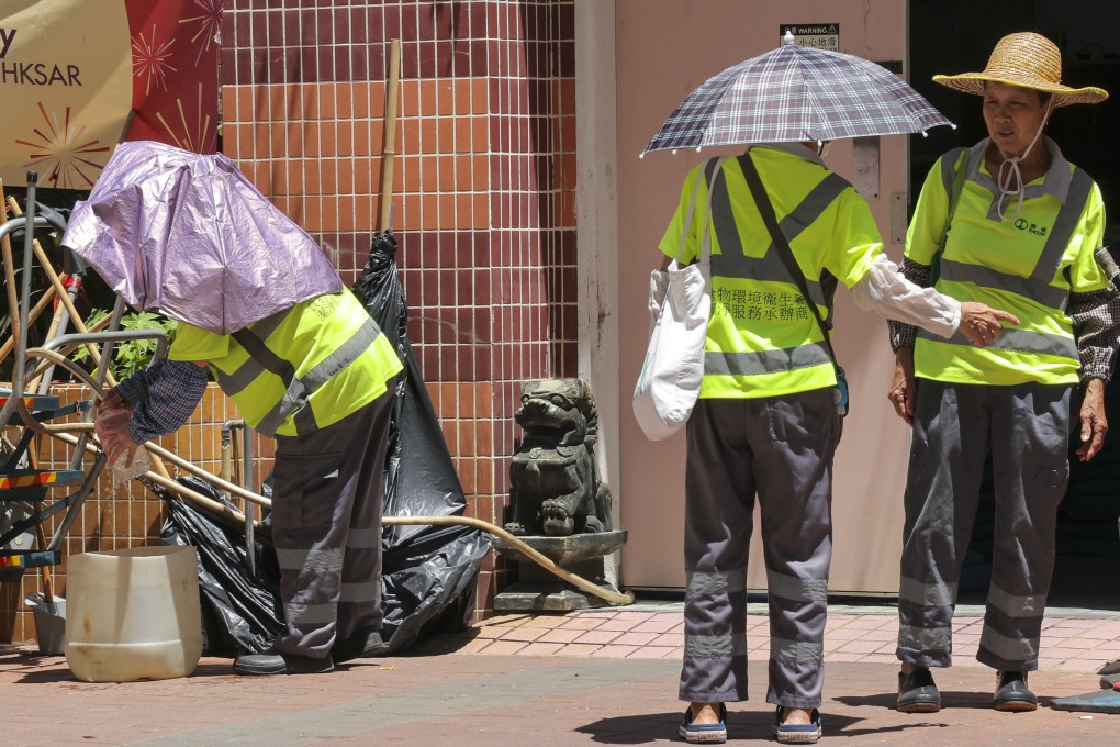 The heat-warning system has been revamped recently to prevent sudden and disruptive shifts in signals that left some employees confused last summer. Photo: Jelly Tse
