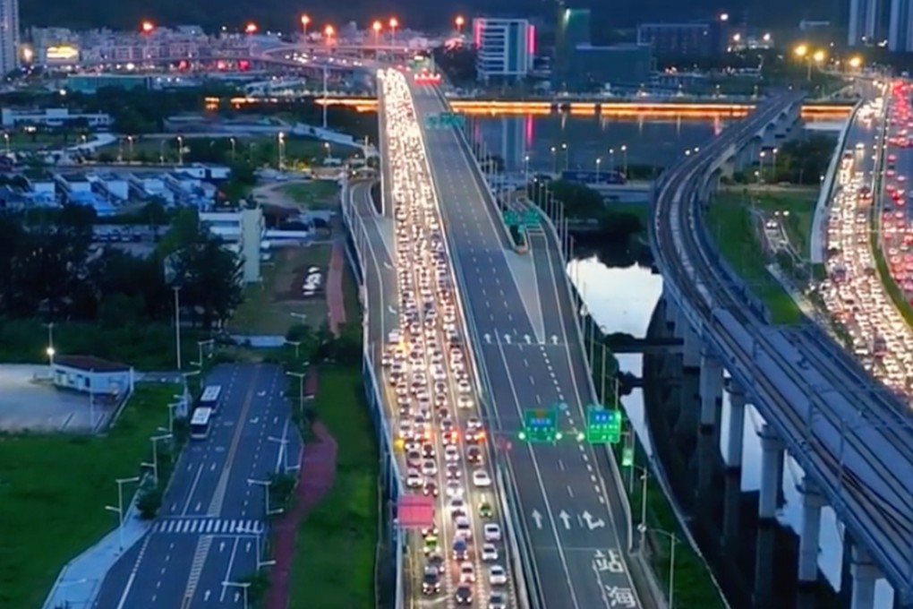 Travellers were caught in heavy traffic jams on the Hong Kong-Zhuhai-Macau Bridge over the Dragon Boat Festival long weekend. Photo: Xiaohongshu