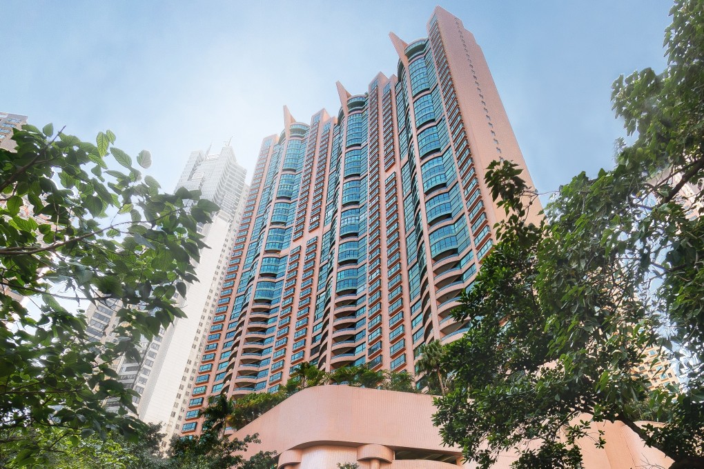 Wong Pui-fan, widow of the founder of Shun Hing Holdings, bought a 1,513 sq ft flat this month in Dynasty Court in Mid-levels for HK$51.2 million. Photo: Handout