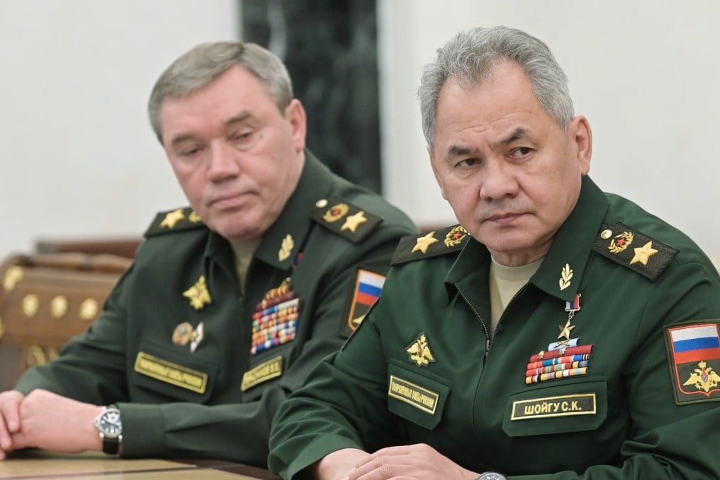 Osmirlar uchun jinsiy aloqa Kichkina yalangoch fotosini jinsiy aloqa kutmoqda