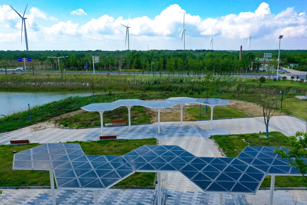 China will add 70GW of wind power capacity and 190GW of solar capacity by the end of 2024, says the report by the China Renewable Energy Engineering Institute (CREEI). Photo: Xinhua