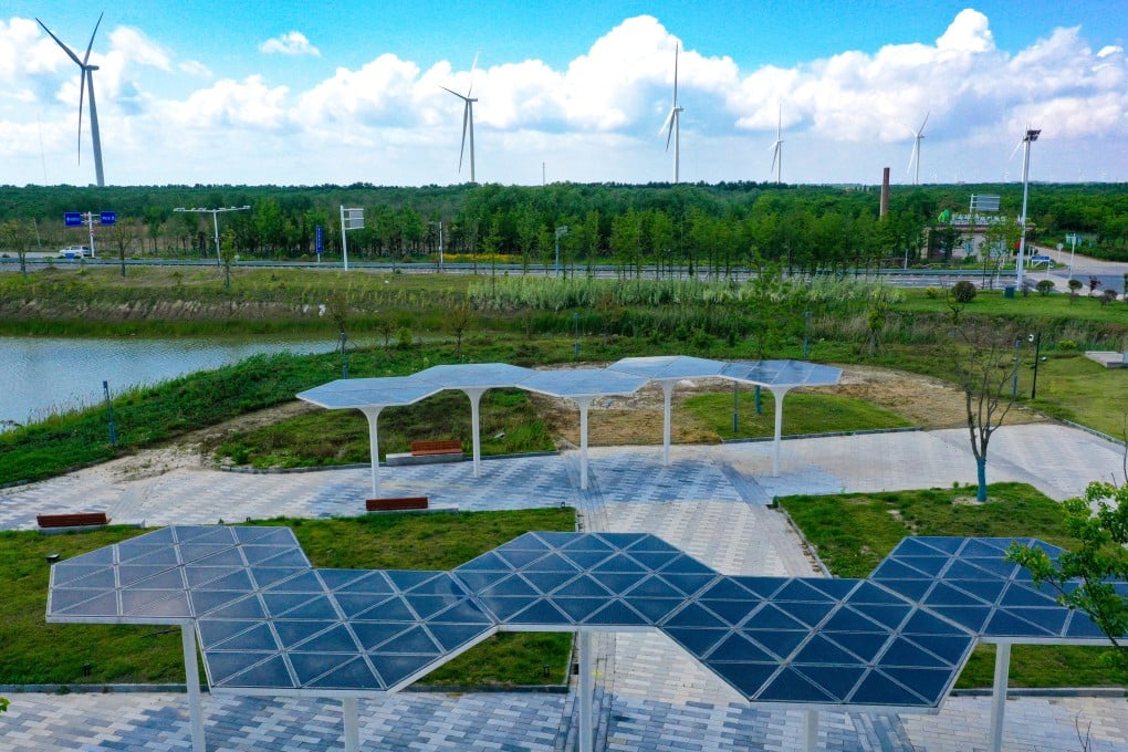 China will add 70GW of wind power capacity and 190GW of solar capacity by the end of 2024, says the report by the China Renewable Energy Engineering Institute (CREEI). Photo: Xinhua