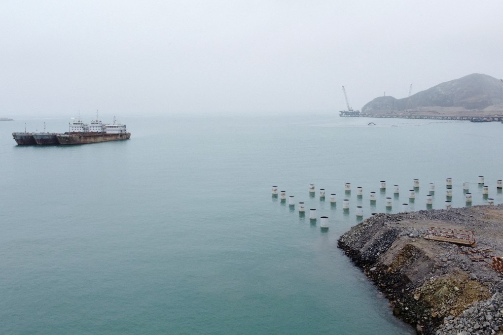 Ships are anchored near the construction site of a new Chinese mega port in Chancay, Peru, August 22, 2023. Photo: Reuters
