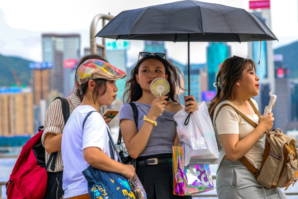 Temperatures are expected to rise to 34 degrees Celsius or higher over the weekend. Photo: Jelly Tse
