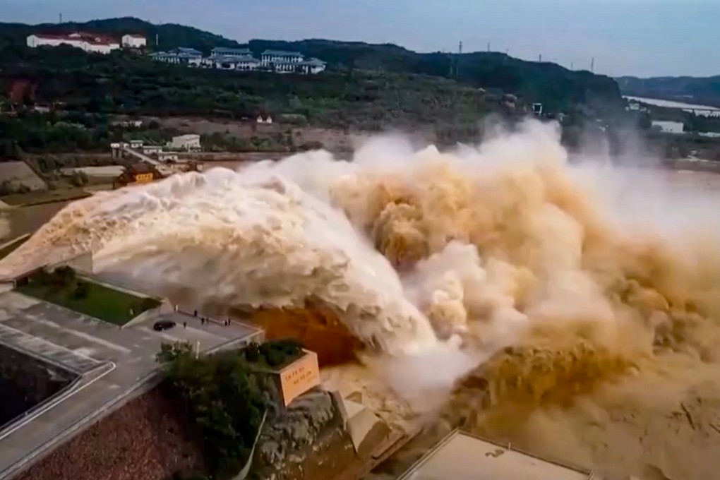 China on Tuesday began construction of what will be the third largest dam on the Yellow River. The major waterway is notorious for excessive silt and sometimes devastating flooding. Photo: CCTV