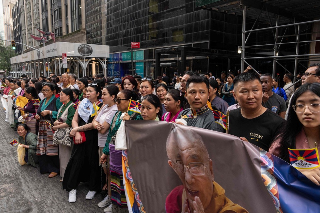 People await the arrival of the Dalai Lama, the exiled Tibetan spiritual leader, in New York City on June 23, 2024, as he prepares to undergo knee surgery. Photo: AFP