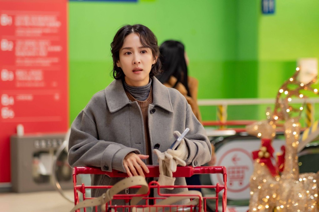 Cho Yeo-jeong as Ji-woo, a working mother who leaves her daughter home alone, in a still from the first episode of Tarot. The K-drama horror anthology series sees the ill-fated main character change with each episode.